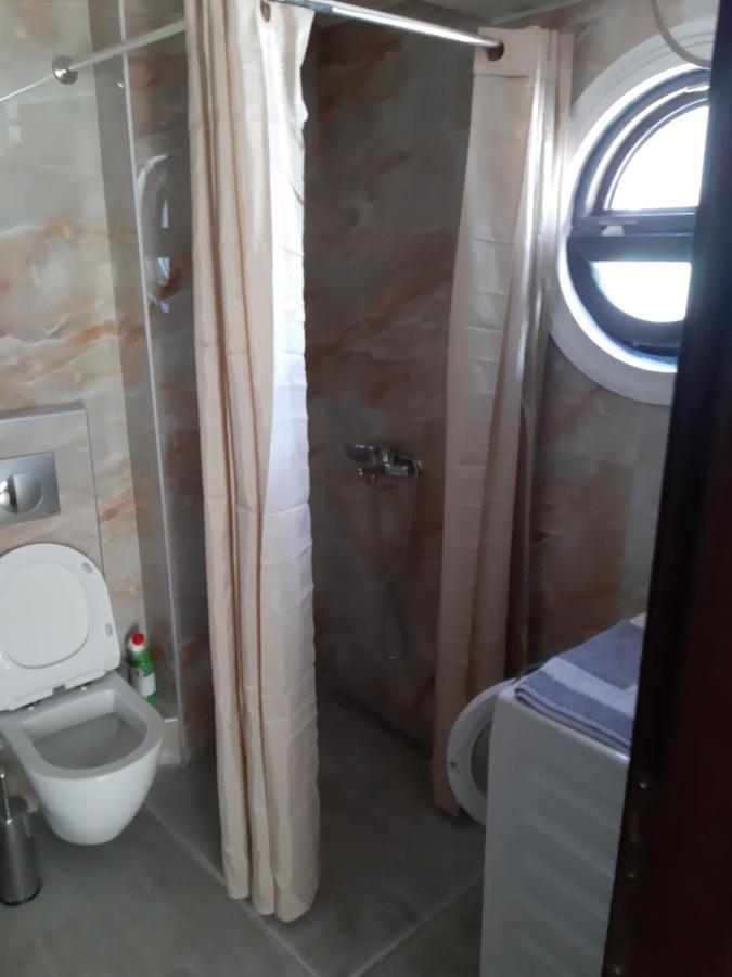 Kosmos Service Apartment City Center 1 With Additional Cost Parking テッサロニキ エクステリア 写真