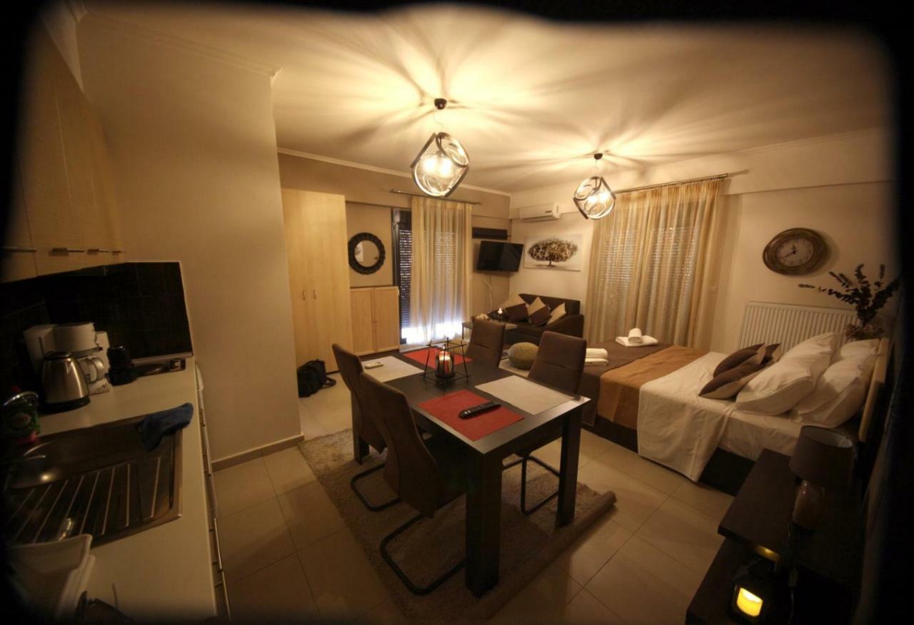 Kosmos Service Apartment City Center 1 With Additional Cost Parking テッサロニキ エクステリア 写真